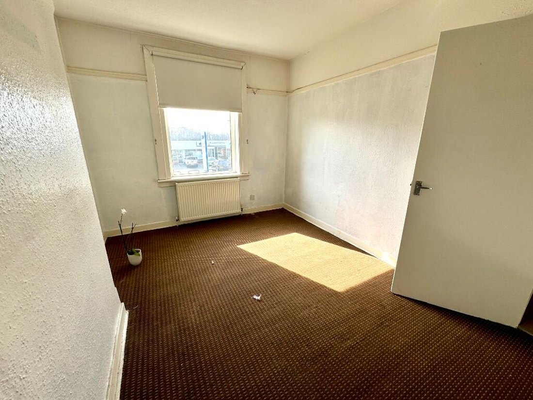 Second bedroom before